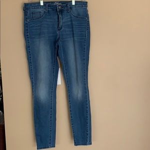 Universal Thread Jeans